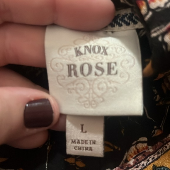 ⚠️ Fall Knox Rose floral top - Picture 6 of 8